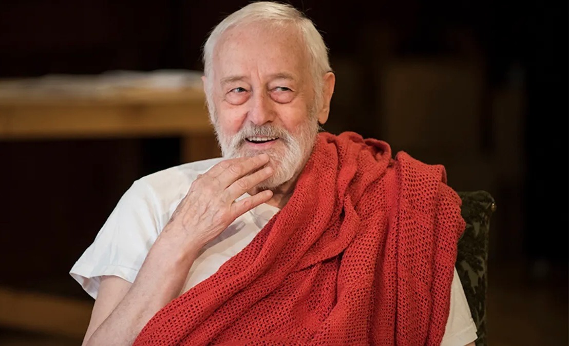 John Mahoney on stage